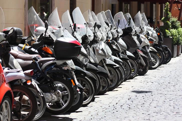 Club14Es's tweet photo. España, el país europeo donde más ha crecido la venta de motos en 2015. http://t.co/0jgHogQp1p ¡Vivan las motos! http://t.co/C63eA6Fytb