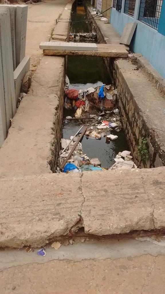 vinthri's tweet photo. @Redfmbengaluru #bbmpElections even after multiple complaints bbmp fails to take any action.Time for change. Pls vote http://t.co/kHPkcQMvam
