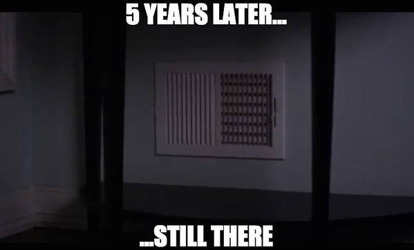 FunnyThingsUK's tweet photo. 5 years later, the moms still trapped in the basement taking selfies. #CeCeIsA #FAceToFace http://t.co/CwdUukhLyI