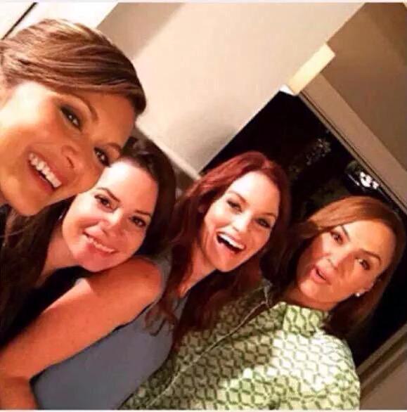 FunnyThingsUK's tweet photo. 5 years later, the moms still trapped in the basement taking selfies. #CeCeIsA #FAceToFace http://t.co/CwdUukhLyI