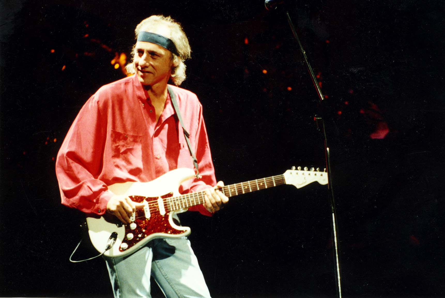 Happy Birthday MARK KNOPFLER  one of the best of all-time Long live rock 