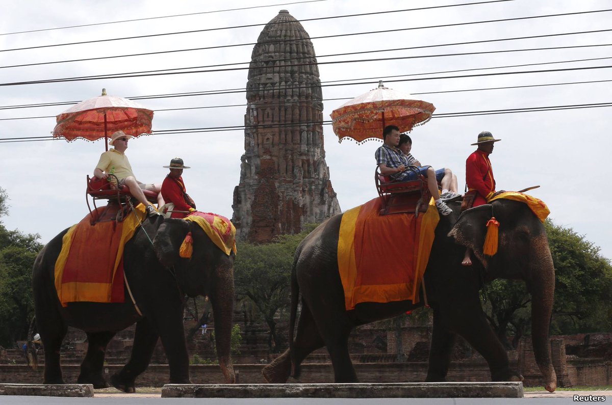 BBCIndonesia's tweet photo. Selamat hari Gajah Dunia!
#WorldElephantDay ditujukan untuk angkat perhatian atas nasib gajah Asia dan Afrika. http://t.co/xWsbWQlxze