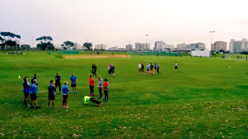 KarooDaisy's tweet photo. New #EmbarkArmy first #TrackSession @EmbarkTri @ATCMultisport @Atlanticsteve @NewBalance_SA @2XUCapeTown 😎👍👌🏻 http://t.co/SIHT5Ndpzp