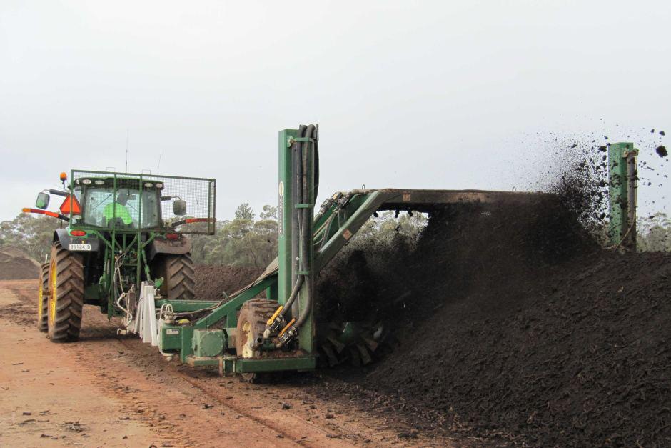 ABCRural's tweet photo. Company that turns winery, cotton, and nut waste to compost to quadruple production by 2018 http://t.co/RElX56NrZA http://t.co/l8K8eGwqAL