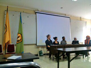 ismafarsi_FFUP's tweet photo. Kajian ISMAFARSI "Student Exchange Program Talkshow" http://t.co/JW0AwmIh5R