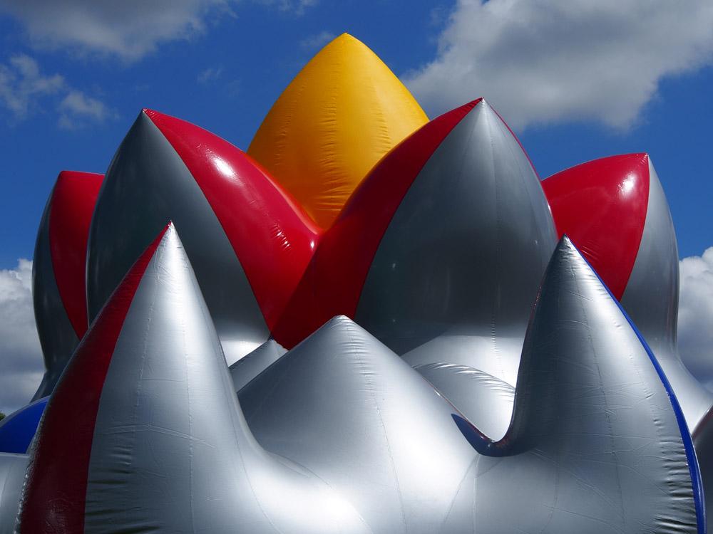 ArchitectsofAir's tweet photo. We open tomorrow in the lush green landscape of #NewZealand @Taranaki_NZ with #Exxopolis! http://t.co/RIjz94PmM4
