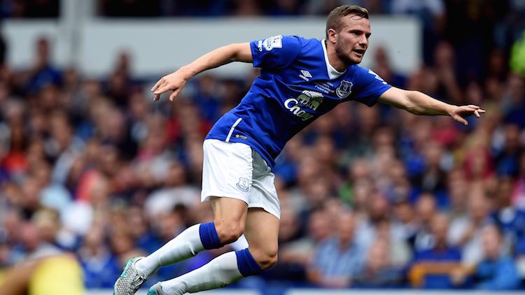 Happy 26th birthday to midfielder Tom Cleverley! 

What have you made of his performances so far? 