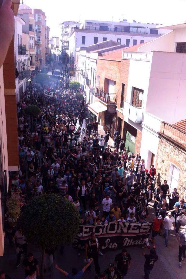 Merida_AD's tweet photo. No es una broma, alístate a la legion romana!!
Ya somos muchos los que pelearemos en 2B!!

#LocosPorVerteLuchar http://t.co/CzlmpwHhM9