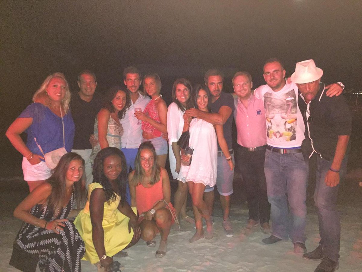 La_FosT's tweet photo. => Soirée Club Med à Juan les Pins <= #Hangover #Surlesable #Gos #35degres http://t.co/dMakyzEcwB