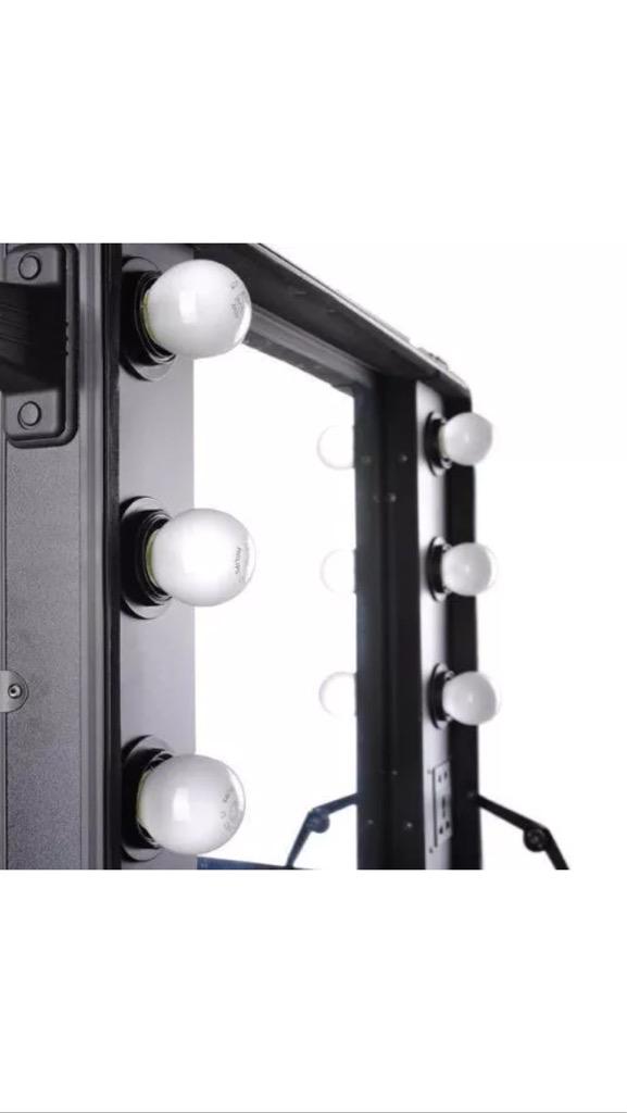 makeup_direct's tweet image. REDUCED!! Amazing Light up makeup case now £350 + FREE fabric case worth £69.99 m.ebay.co.uk/itm/Profession…