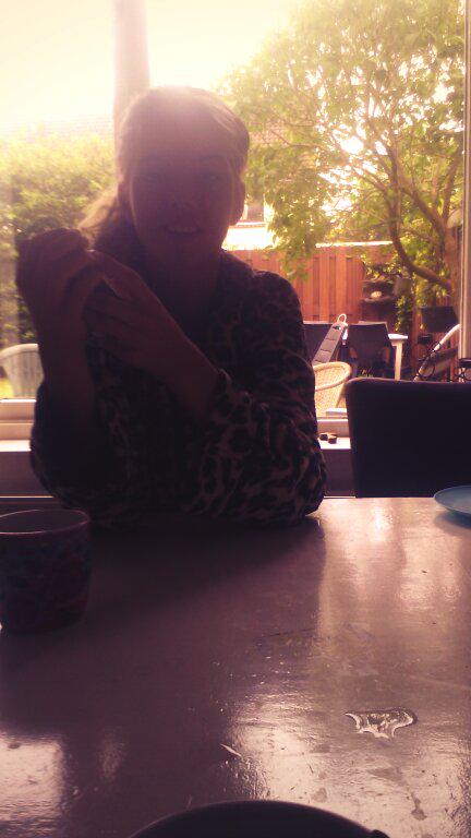 Richard_Ooster's tweet photo. Hoi ik ben Justien #ja #mooiman #patta #ochtend #koekepan #jeej http://t.co/P3H8T49ruc