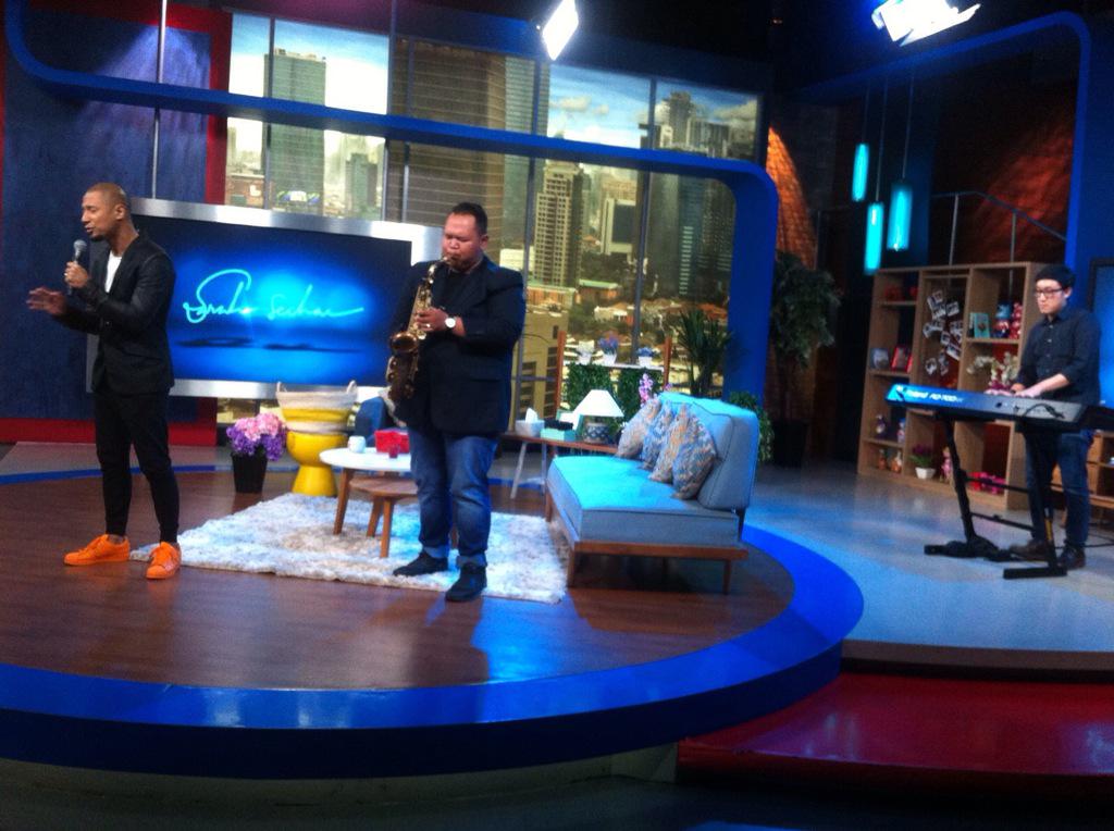 (12.08.2015) Perform @MarcellSiahaans dan band perform #CINTAMATI membuka <a href="/SarahSechan_NET/">SarahSechan_NET</a> <a href="/netmediatama/">Netmedia</a>.