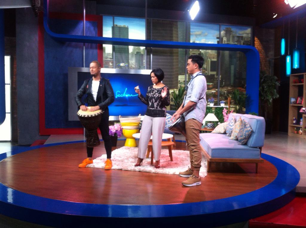 (12.08.2015) @MarcellSiahaans bermain perkusi bareng <a href="/dittopercussion/">Dittopercussion</a> di <a href="/SarahSechan_NET/">SarahSechan_NET</a>.