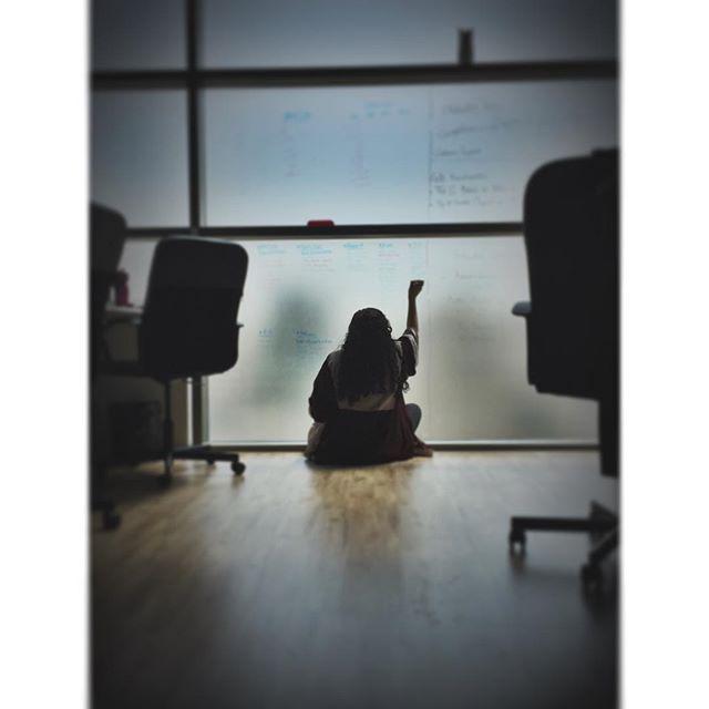 thesocialclinic's tweet image. This is how you are supposed to start your day 📝🙋🏽 #listingtasks #smartwindow #tasksonthewindow #taskwall #organize…