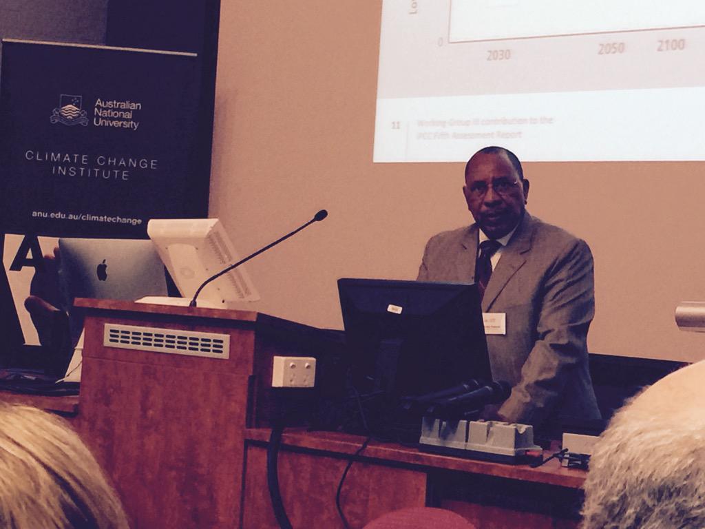 #IPCC 's Youba Sokona presents #AR5 findings on mitigation of #climatechange at <a href="/ANU_Events/">Experience ANU</a> lecture in Canberra