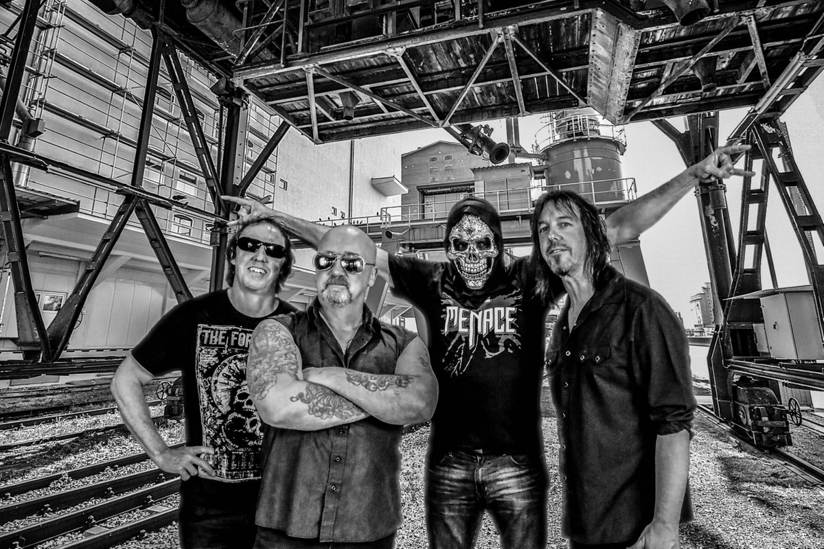 FocusPromoteSA's tweet image. Need band photo shoot done?&amp;gt; 
Hit our photographers up at @tbphotographyau or text Tanya on 0401 600552