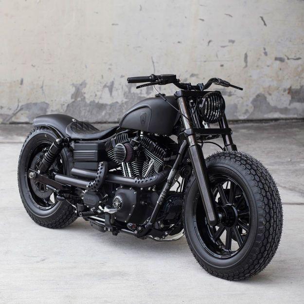 Motor_Bible's tweet photo. Rough Crafts' Dyna Fat Bob #bike http://t.co/b5ckQj3cDO