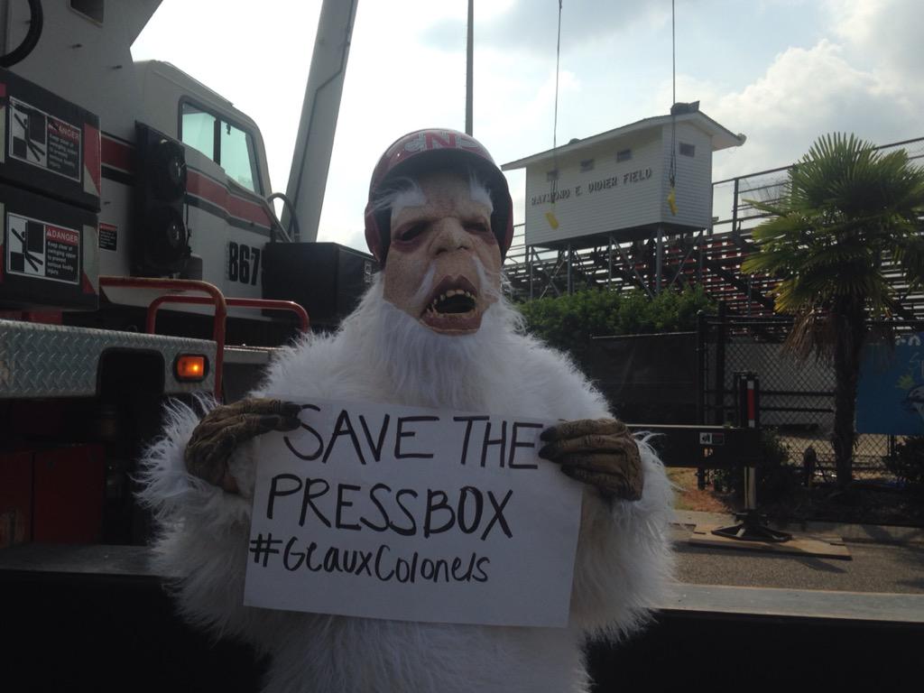 5thInningYeti's tweet photo. Yeti fear change. Retweet to save the Did! #GeauxColonels http://t.co/WoSHGjWnzm