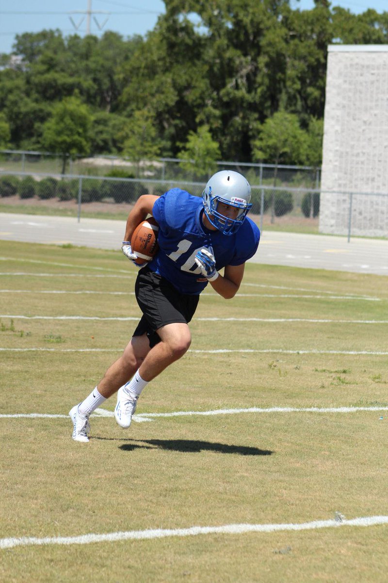 BigCountyPreps1's tweet photo. Anclote won zero games last year. Had an impressive spring game and the outlook for the 2015 Team is pretty good http://t.co/PzgAZkXolb