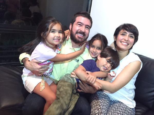 diariopanorama's tweet photo. Daniel Ceballos se reencontró con sus hijos y esposa http://t.co/X0w1VV6y4S @Daniel_Ceballos @PatrideCeballos http://t.co/2mueBn2Dxc