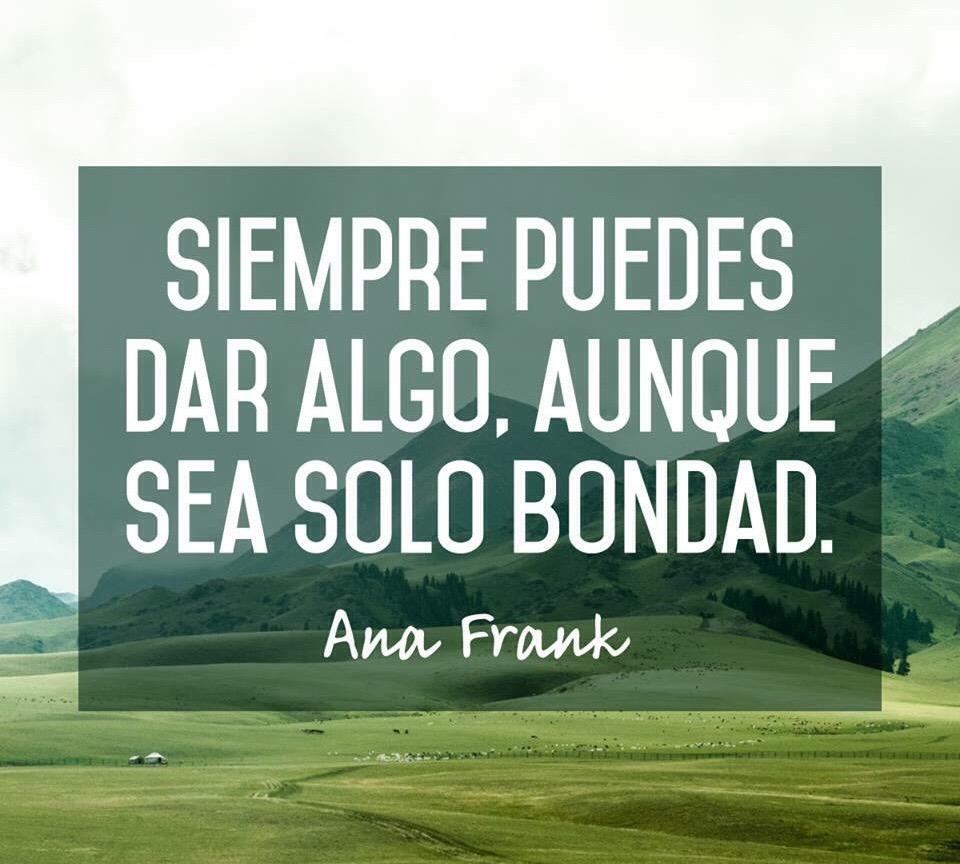 chulionas's tweet photo. ¡Buenos días! Muchísimas gracias por todo el apoyo #Chulionas en #premiosBandamax #JulionAlvarez ¡GRACIAS! http://t.co/COXfbMf4sF