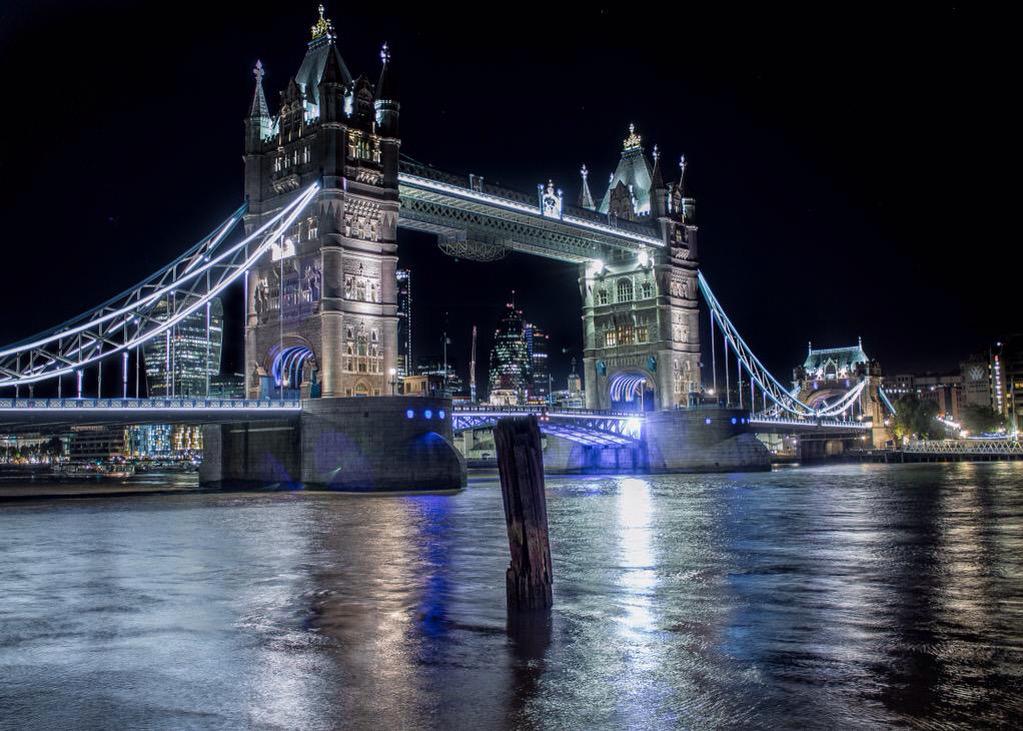 My nightshot entry for <a href="/HonorEU/">HonorEU</a> <a href="/UKHonor/">HONOR UK</a> challenge #stage6plus