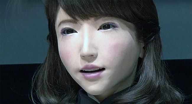 Erica es el último robot japonés con aspecto humano, nos imita conversando | vía <a href="/kotecinho/">Kote</a> buff.ly/1f77ufW