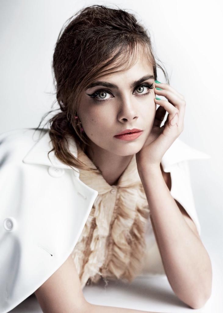 Morning, bitches. Happy birthday to my crush, Cara Delevingne 