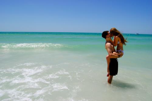 海外 Lovers こういうのいいよね カップルで海デートとかやばい Http T Co 1v4akuurpo Twitter