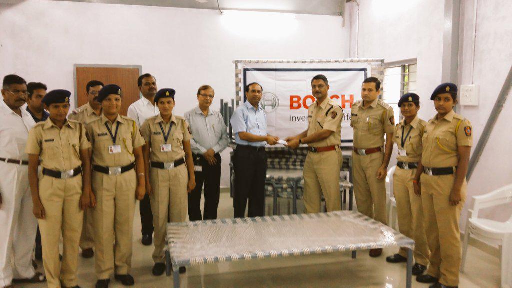 nashikpolice's tweet photo. BOSCH Limited donated 550 cots to Nashik City Police staff coming for Kumbh Mela 2015-16 bandobast. Thanks BOSCH. http://t.co/GdTwx2wMW3