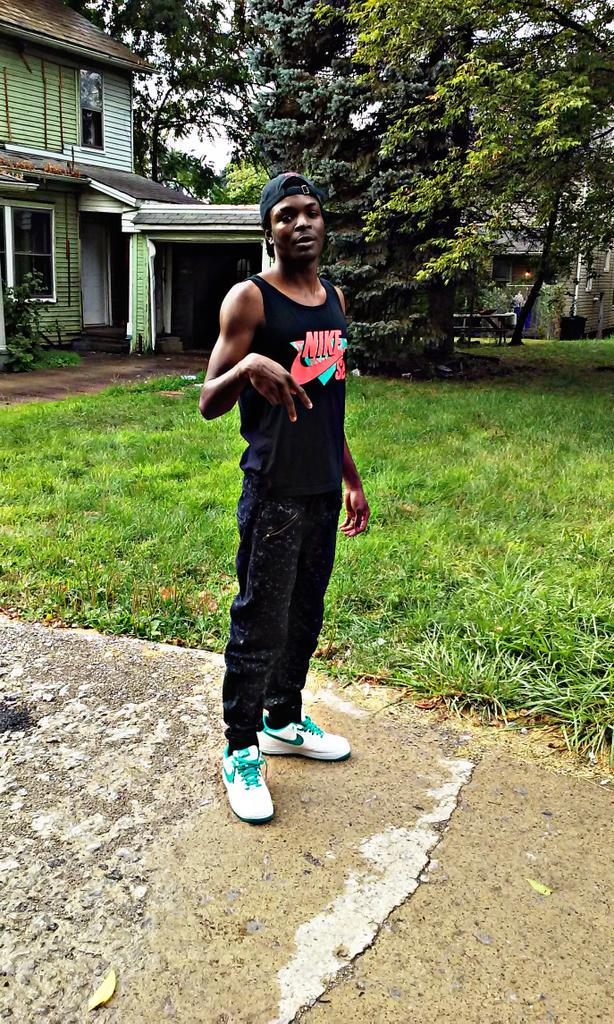 ArrogantLo's tweet photo. 😎😎😎😎💰 http://t.co/uwXFs2u43F