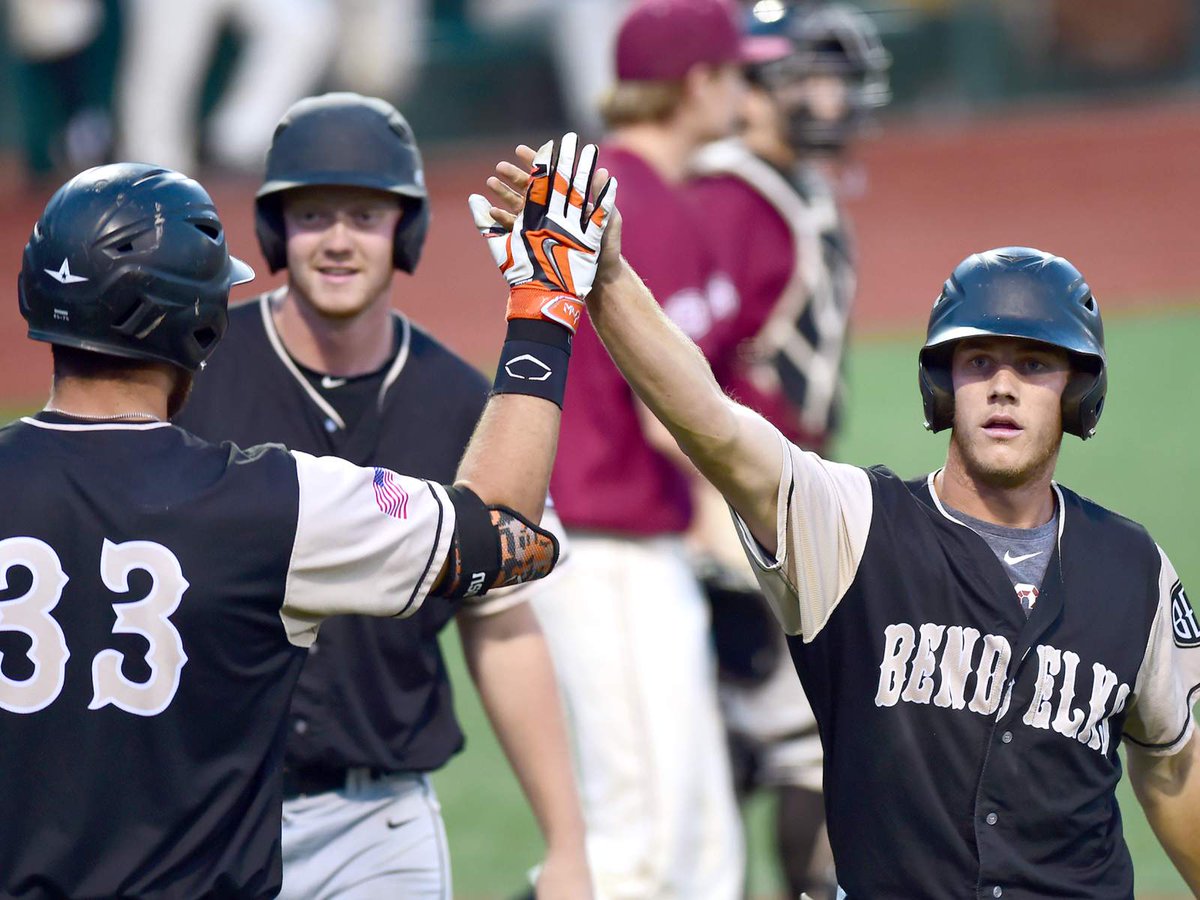 thebulletin's tweet photo. #WCL2015 playoffs: @BendBaseball takes 12-1 win in Corvallis. Game 2 tonight #inBend. http://t.co/9M6M6XnqWo http://t.co/Wj9WRMHJYT