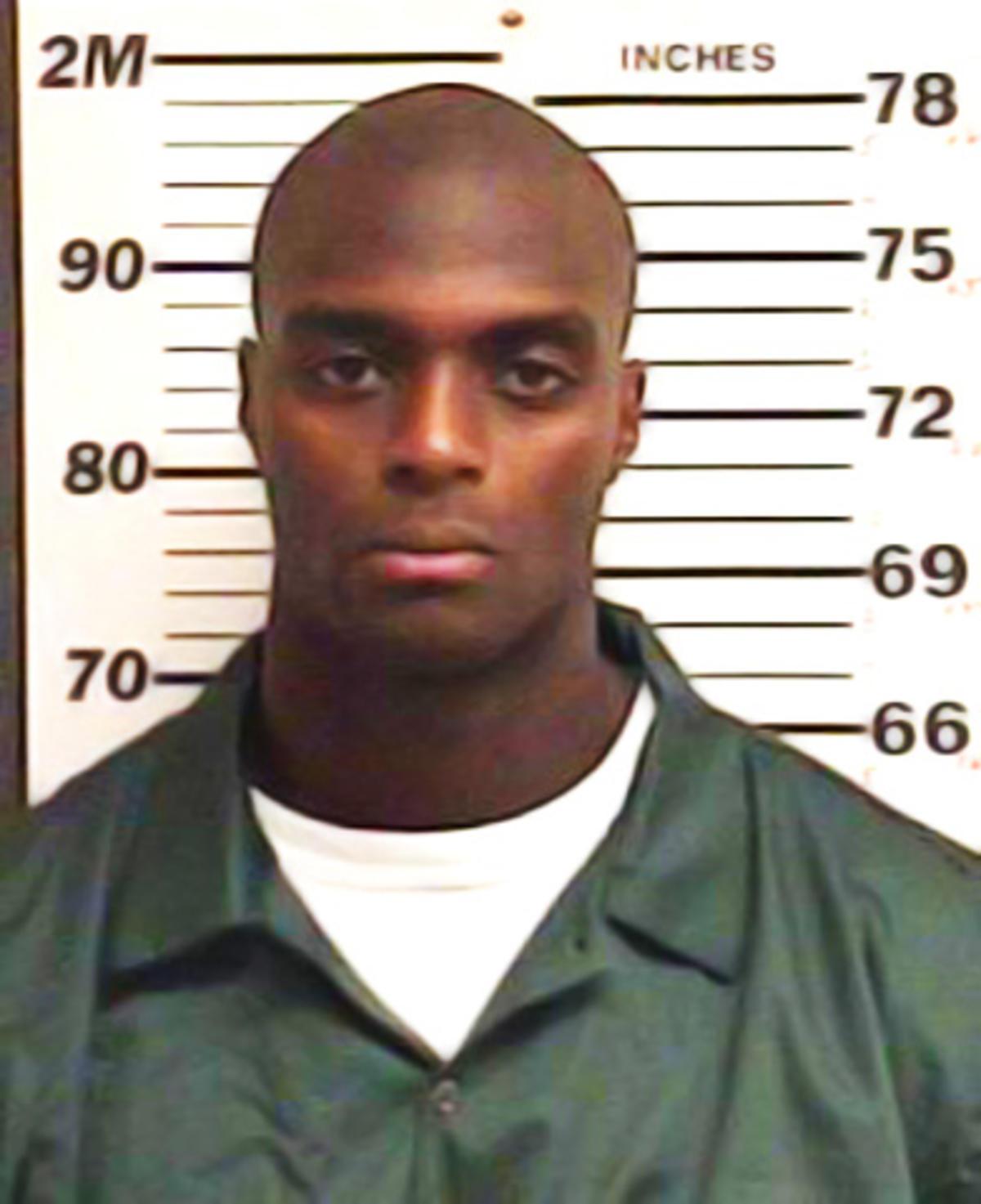 Happy Birthday Plaxico Burress! He\ll probably shoot himself in the leg to celebrate! 