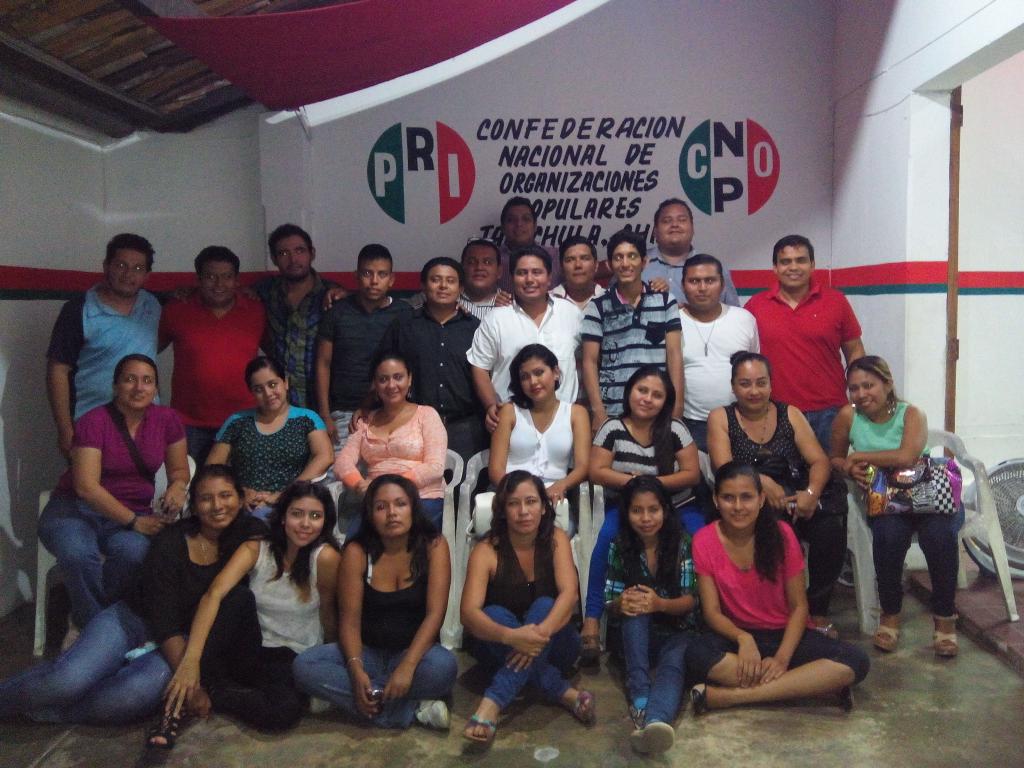 DelPinoRichard's tweet photo. #DiaInternacionaldelaJuventud #JuventudTranformadora. @Cristina_Diaz_S @CNOPNacional @CNOP_Tapachula @MovCNOPMxTap http://t.co/r9tKPLIP0C