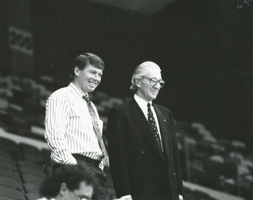 Happy birthday today to former H.O.F. centerman, & N-Stars G.M. - Bobby Clarke born in Flin Flon, Manitoba 