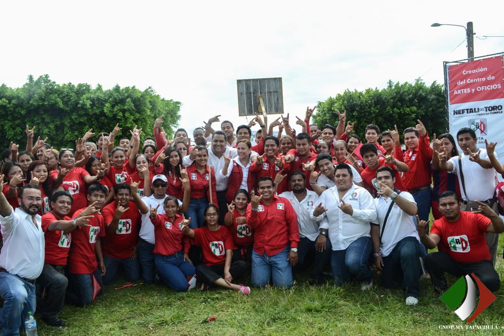 DelPinoRichard's tweet photo. #JuventudTranformadora #DiaInternacionaldelaJuventud. Los Jóvenes son el Futuro del Presente. @Cristina_Diaz_S http://t.co/SJhc0rPZBu