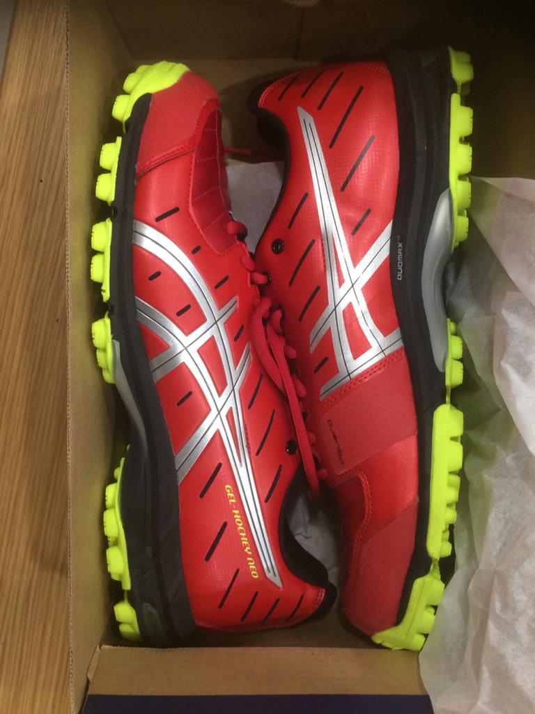 James13Bailey's tweet photo. Thanks for the new shoes @ASICSeurope. #homecolour http://t.co/rGO1V3j8n7