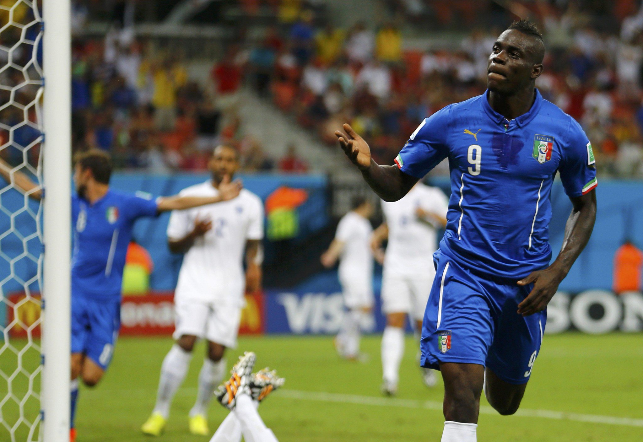 Happy 25th birthday to one of the most famous soccer players in the world, Italian striker Mario Balotelli. 