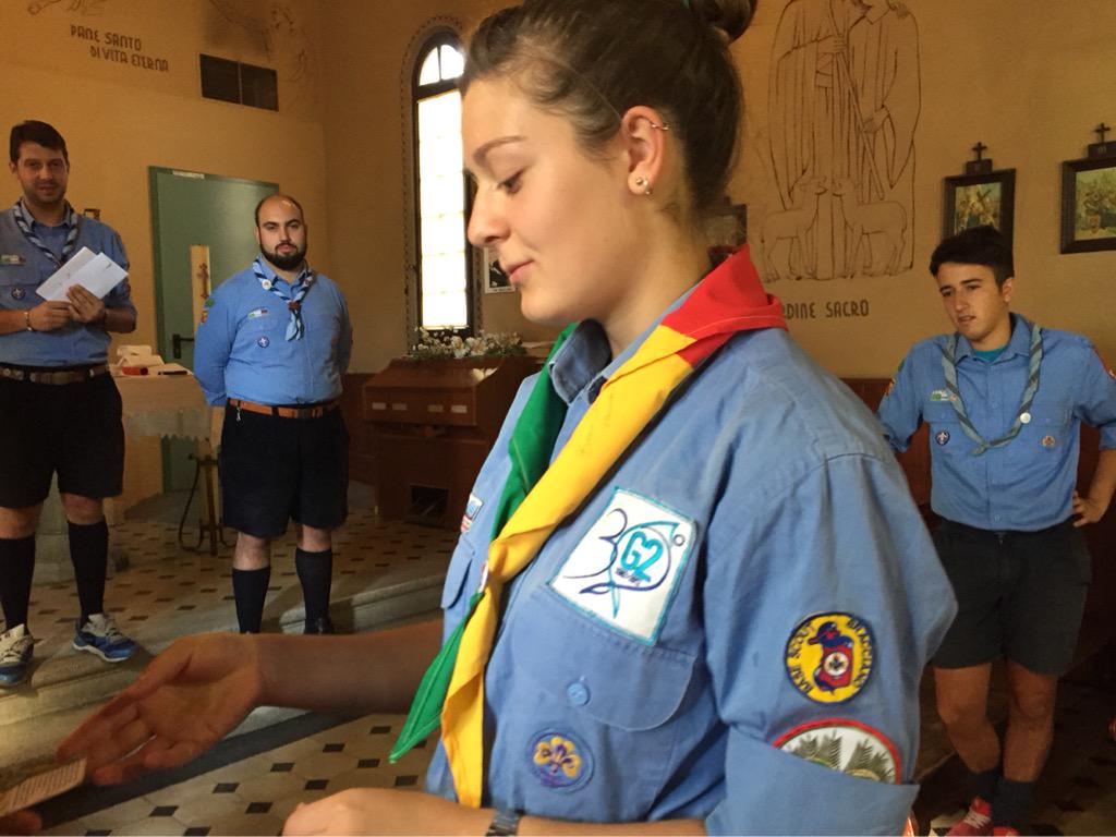 guidonia2's tweet photo. Buona Strada Martina, Donna della partenza! #agesci #guidonia2 #agescilazio #partenza #rs #servire #donna #coraggio http://t.co/bXfVo18mb5