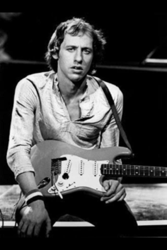 Happy birthday, Mark knopfler!            