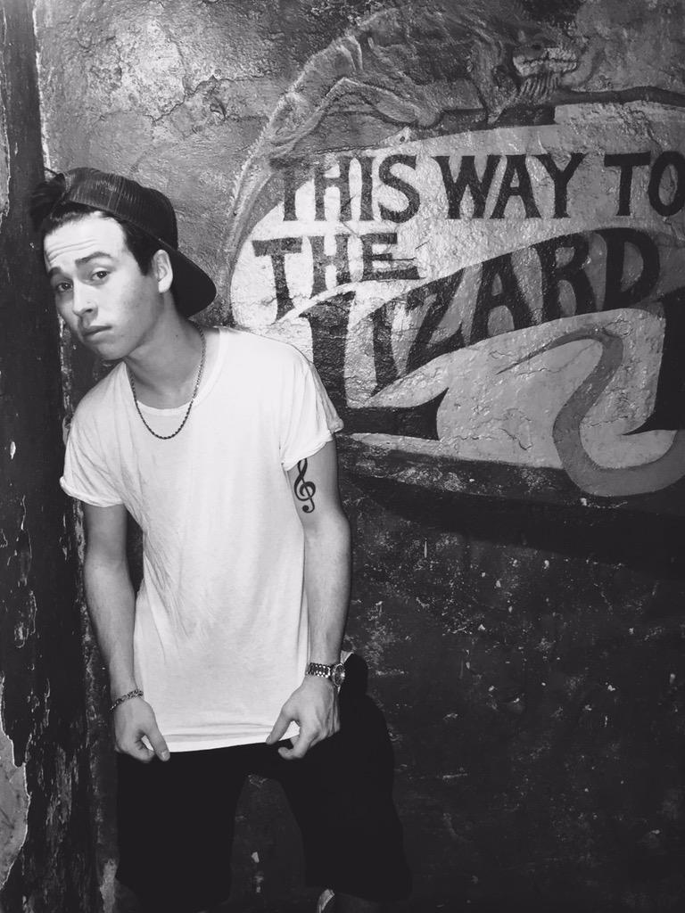 TheDylanHolland's tweet photo. This way to the lizard lounge http://t.co/We6Y3Itzhr