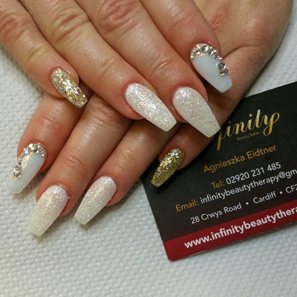 InfinityCardiff's tweet photo. Beautiful mermaid style nails😉 http://t.co/6PncilbBn4
