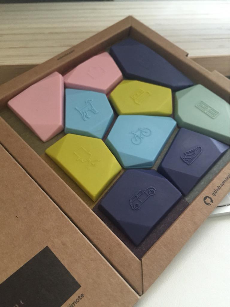 GeoMktFan's tweet image. RT GeoMktFan: RT GeoMktFan: RT GeoMktFan: RT geomarketing: RT paups: Just received the new sticker Estimote #beaco…