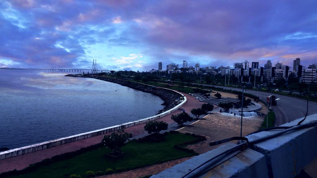 imsk94's tweet photo. #noneotherthan#beautiful#hillarious#billionaire#city#town#realestate#metropolitan#alltheways#MUMBAI#rockingthrill# http://t.co/gxAOjX7Bts