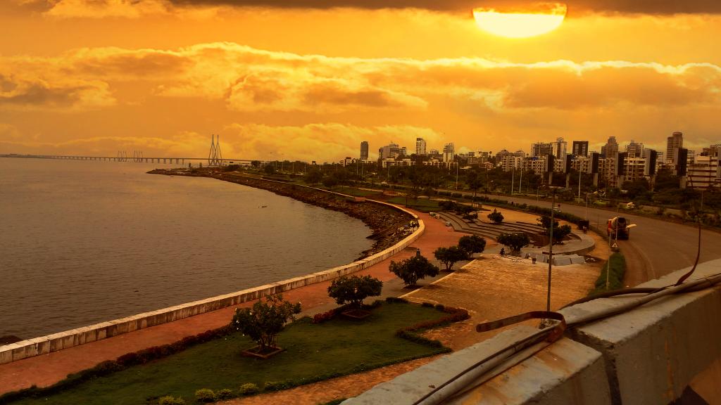 imsk94's tweet photo. #noneotherthan#beautiful#hillarious#billionaire#city#town#realestate#metropolitan#alltheways#MUMBAI#rockingthrill# http://t.co/fEzK73yAHV