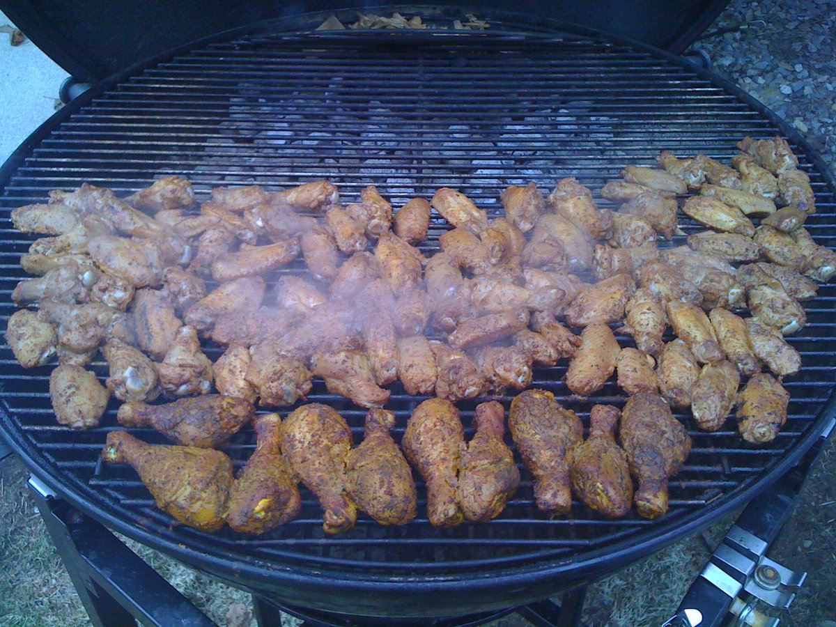 smokinyankee's tweet photo. I just hit 1000 followers!  #ff Thank you to ALL my peeps!  I wish I could list all of you in this tweet http://t.co/nowUHt57Ec