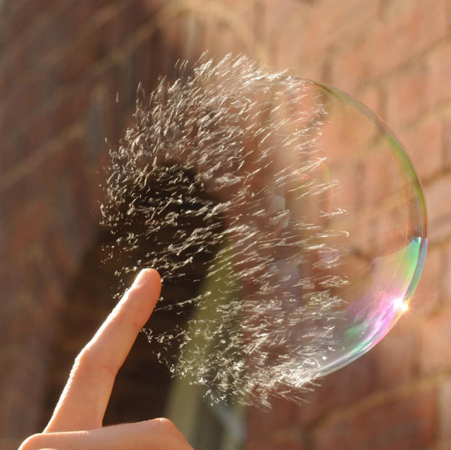 شوفوا الابداع 😍😍😍😍
اصلا حدكم تصوروا بحر جده سلوموشن ، لا ومستانسين تحسبوه احتراف :(