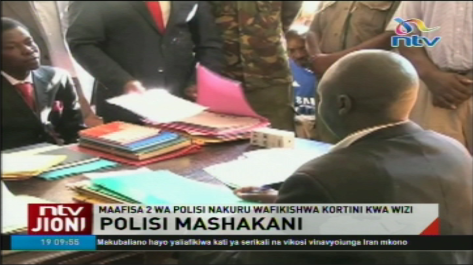 ntvkenya's tweet image. Maafisa 2 wa polisi Nakuru wafikishwa kortini kwa wizi #NTVJioni @JaneNgoiri @NimrodTaabu