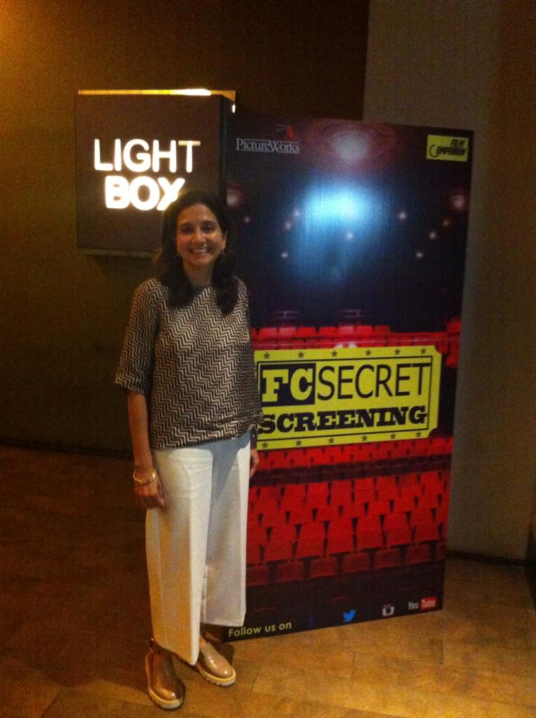 VOGUEIndia's tweet photo. .@anupamachopra is all smiles after the first @FilmCompanion secret screening! We're still scared by #The Gift http://t.co/jQBKxernvi