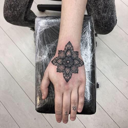 We Love Tattoos (@we_love_tattoos) on Twitter photo 